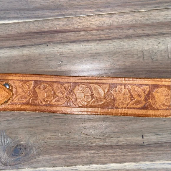 Tan Leather Women's Belt with Embossed Floral Design - Picture 4 of 7